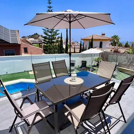 Amelie Private Pool Villa *