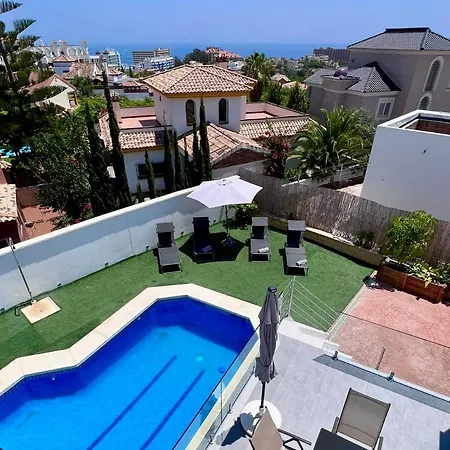 Amelie Private Pool Villa *